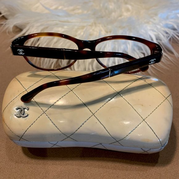 Vintg.Chanel Reading Glasses Tortoise Shell CC logo w/Free Chanel Case - Picture 5 of 5